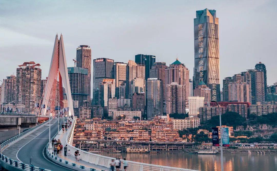 山城重庆，穿梭于历史与现代的奇妙之旅